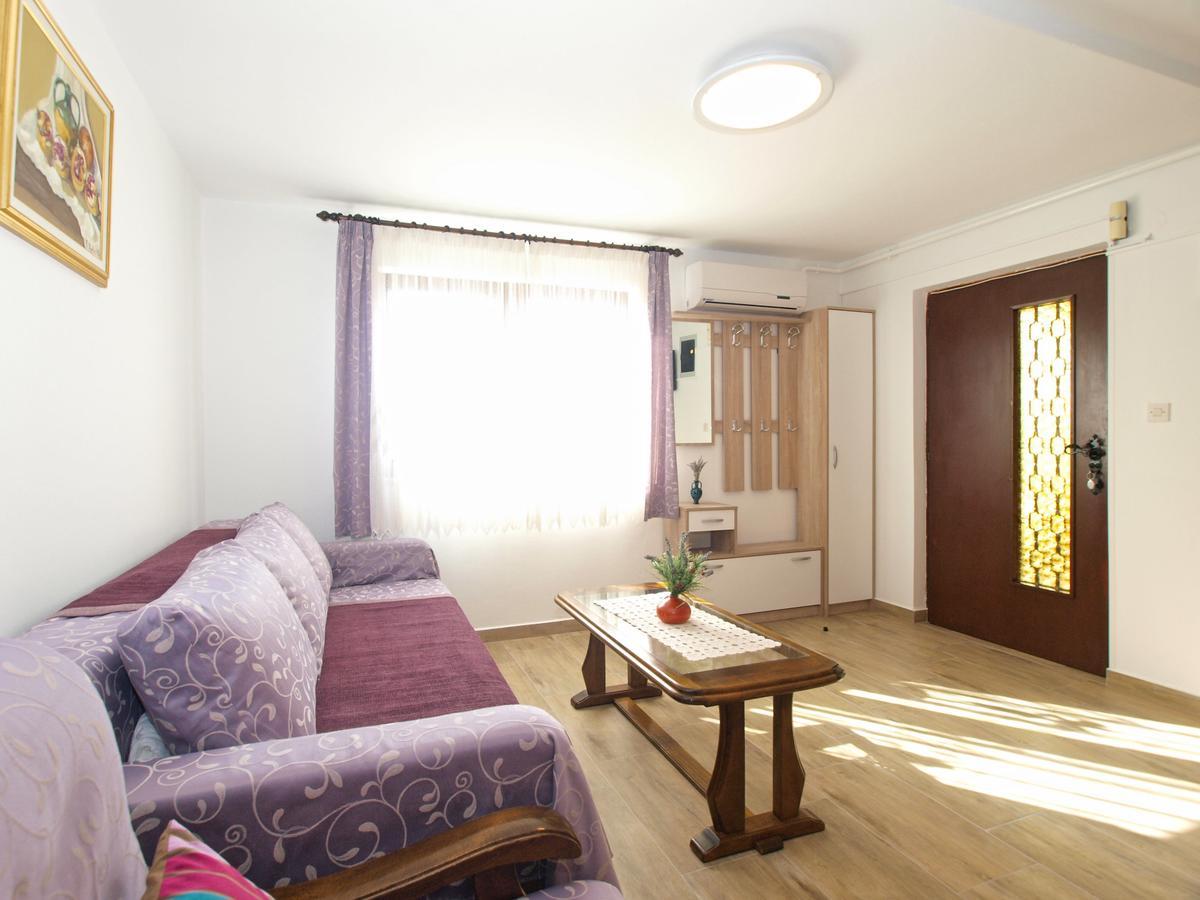 Apartment Karlo 604 Pula