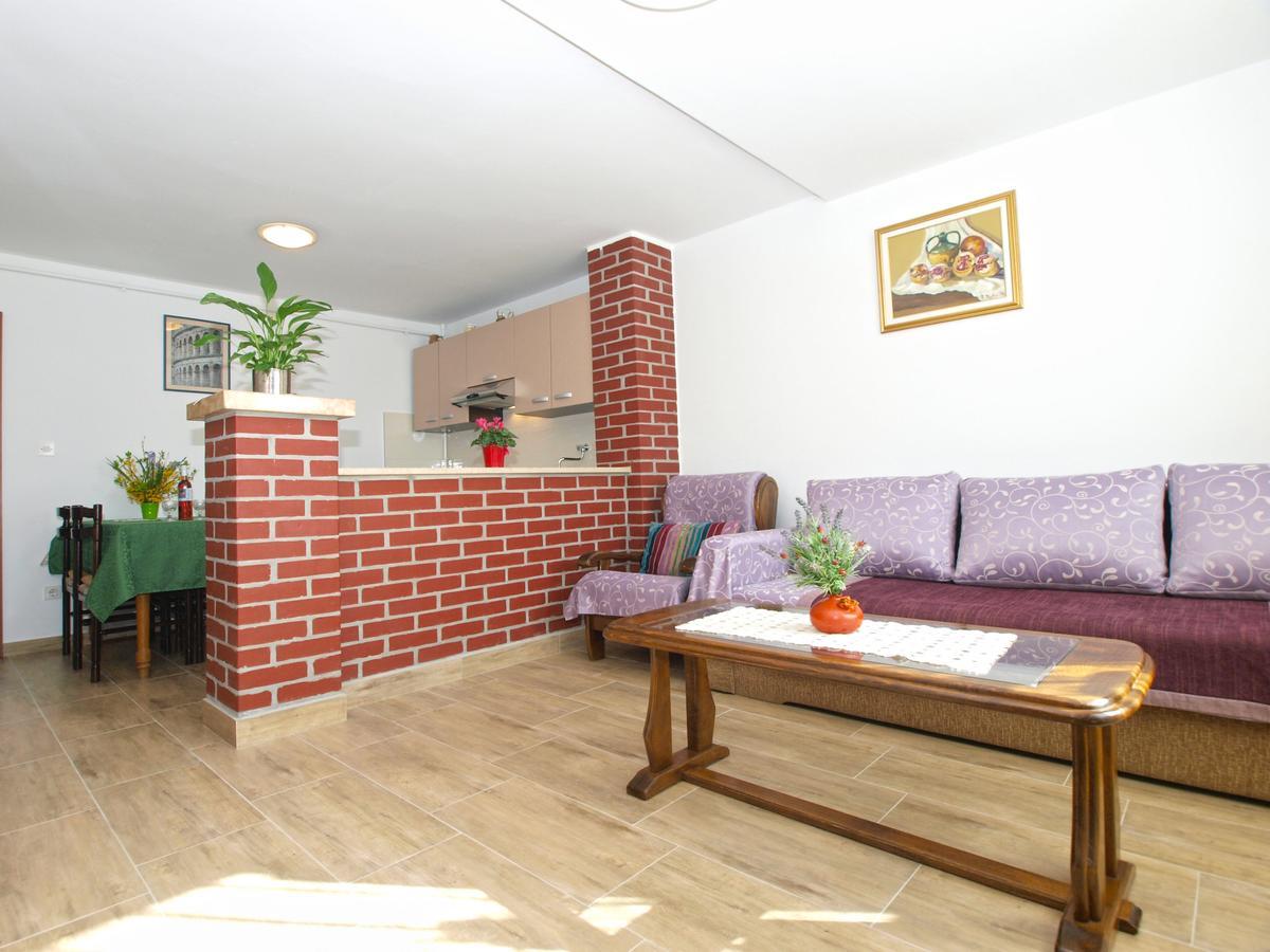 Apartment Karlo 604 Pula